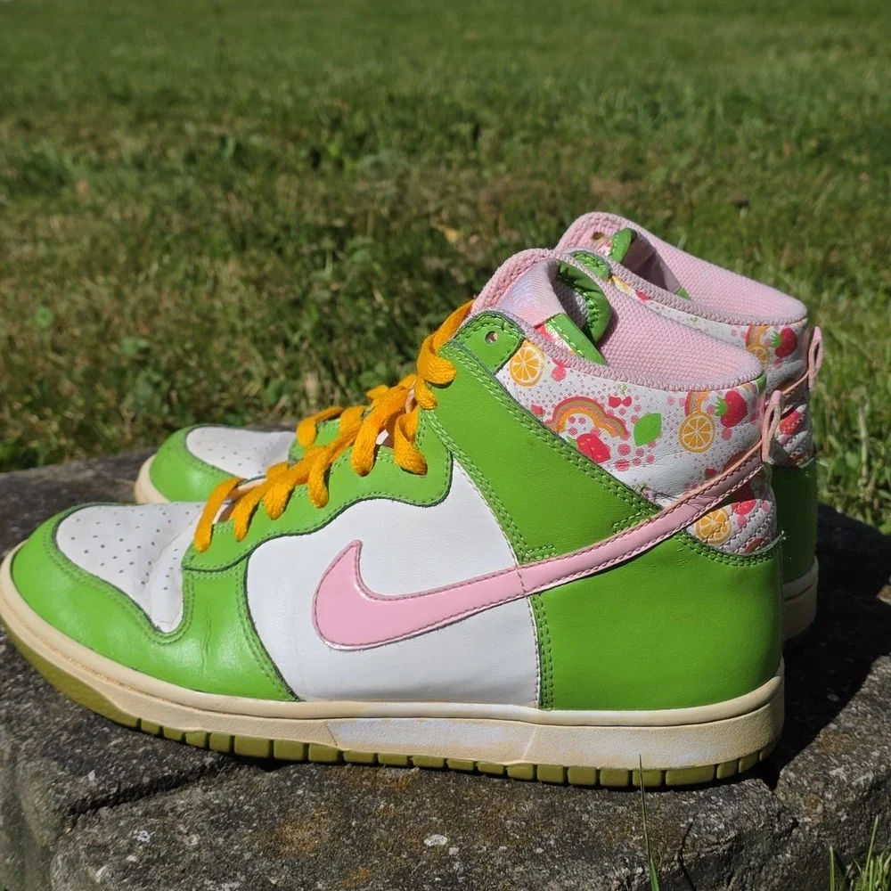 Nike Dunk High Strawberry Shortcake 2009 Size 6.5Y 316604-162 - Picture 5 of 11